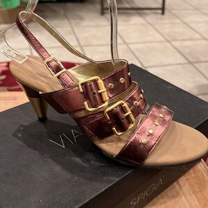 Onex Studded Bronze Strappy Buckled Sandal with Two Toned Heel Sz 38 NEW